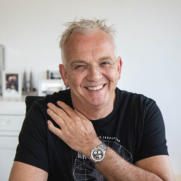 Marco Lankman διευθυντής του IKC Marco Lankman διευθυντής του IKC