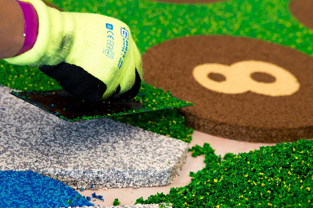 Εγκατάσταση δαπέδων epdm από τους παθιασμένους εγκαταστάτες μας Εγκατάσταση δαπέδων epdm από τους παθιασμένους εγκαταστάτες μας